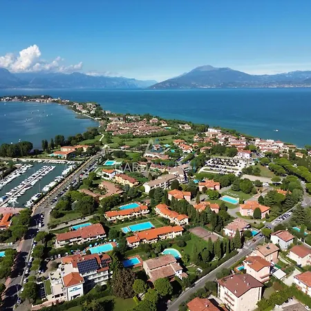 Turchese - Centrico E Con Piscina 아파트